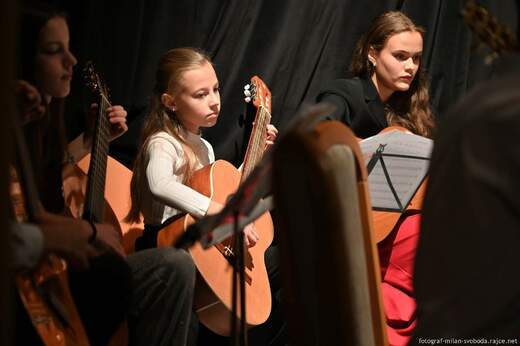 TŘÍDNÍ KONCERTY a jiná hudební zastavení